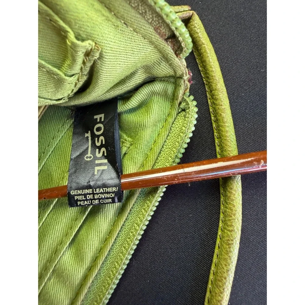 Fossil Lime Green Leather Floral Embossed Wristlet Wallet Zip Around Clutch Boho